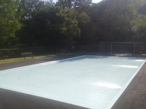 Image of the paddling pool at Westexe Park
